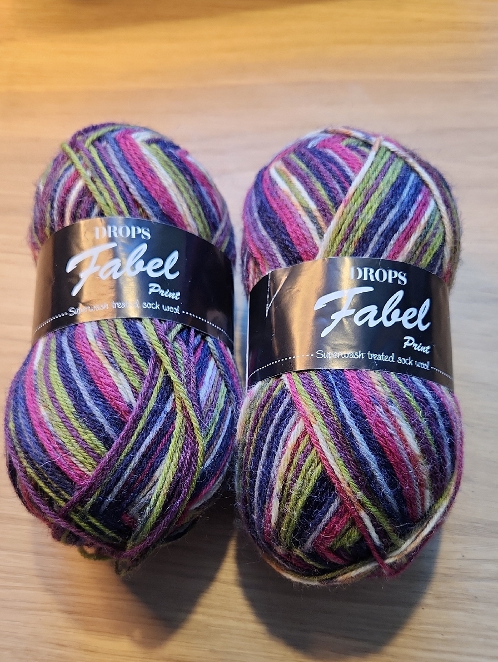 DROPS Fabel Print Multicolor Sock Yarn - Purple/Pink/Green Mix